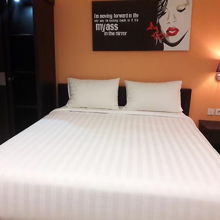Melody Guest House Cilegon Zewnętrze zdjęcie